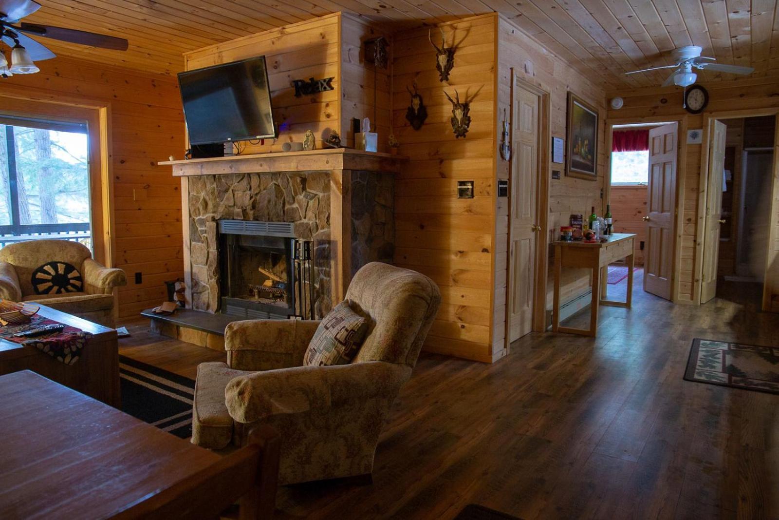 Motel Long Lake And Cottages 外观 照片