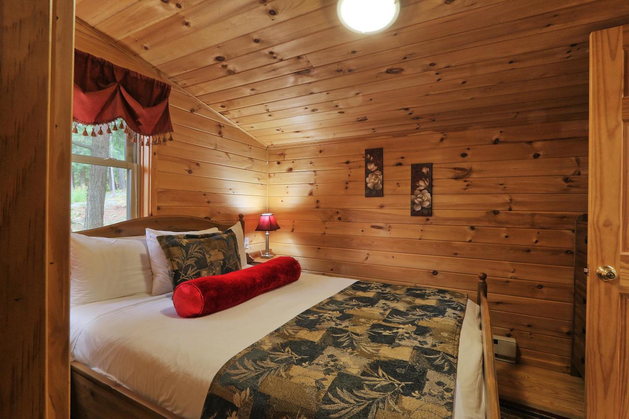 Motel Long Lake And Cottages 外观 照片
