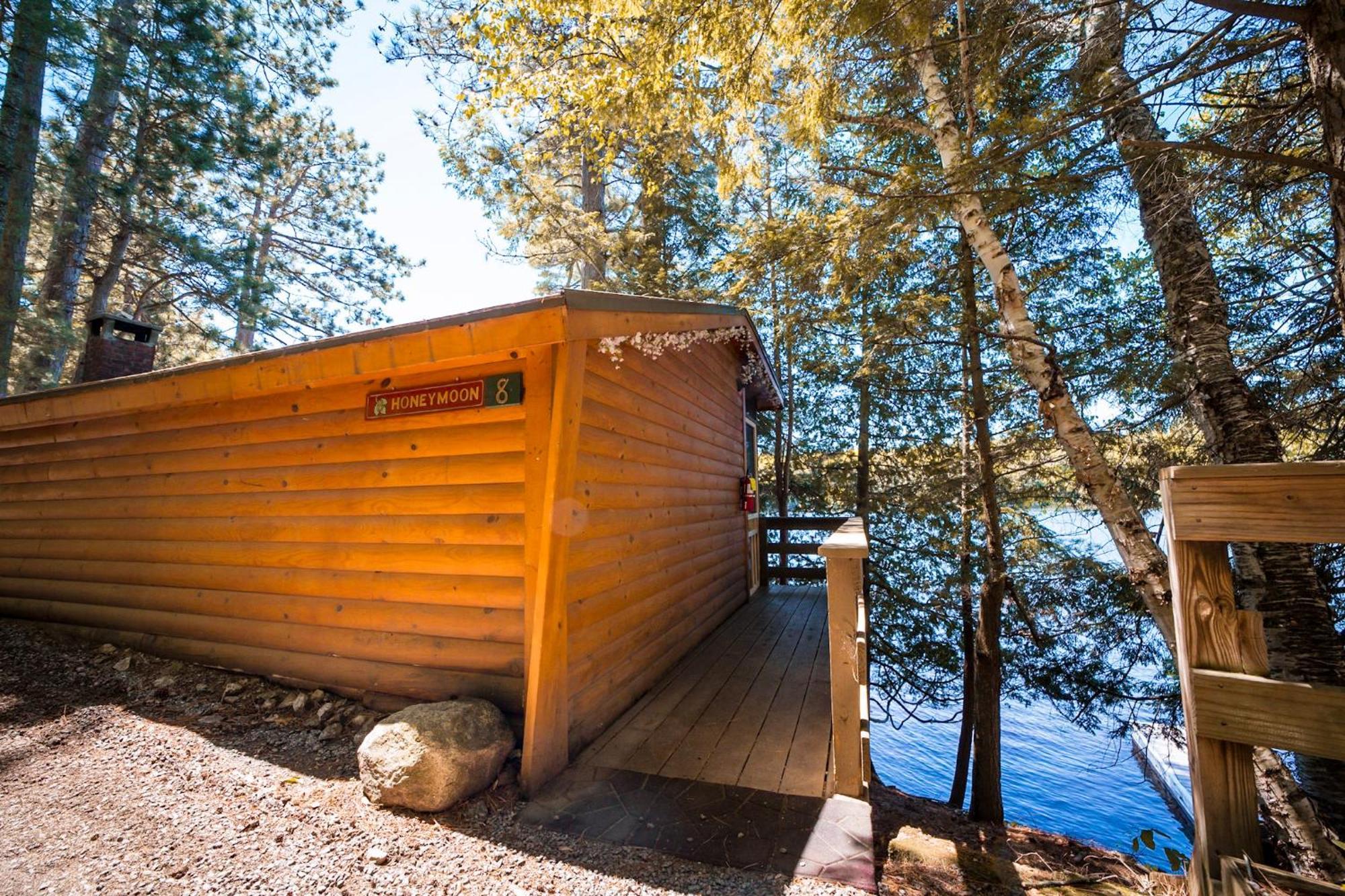 Motel Long Lake And Cottages 外观 照片