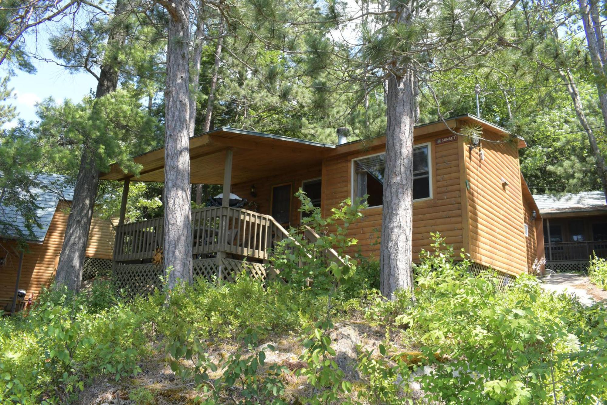 Motel Long Lake And Cottages 外观 照片